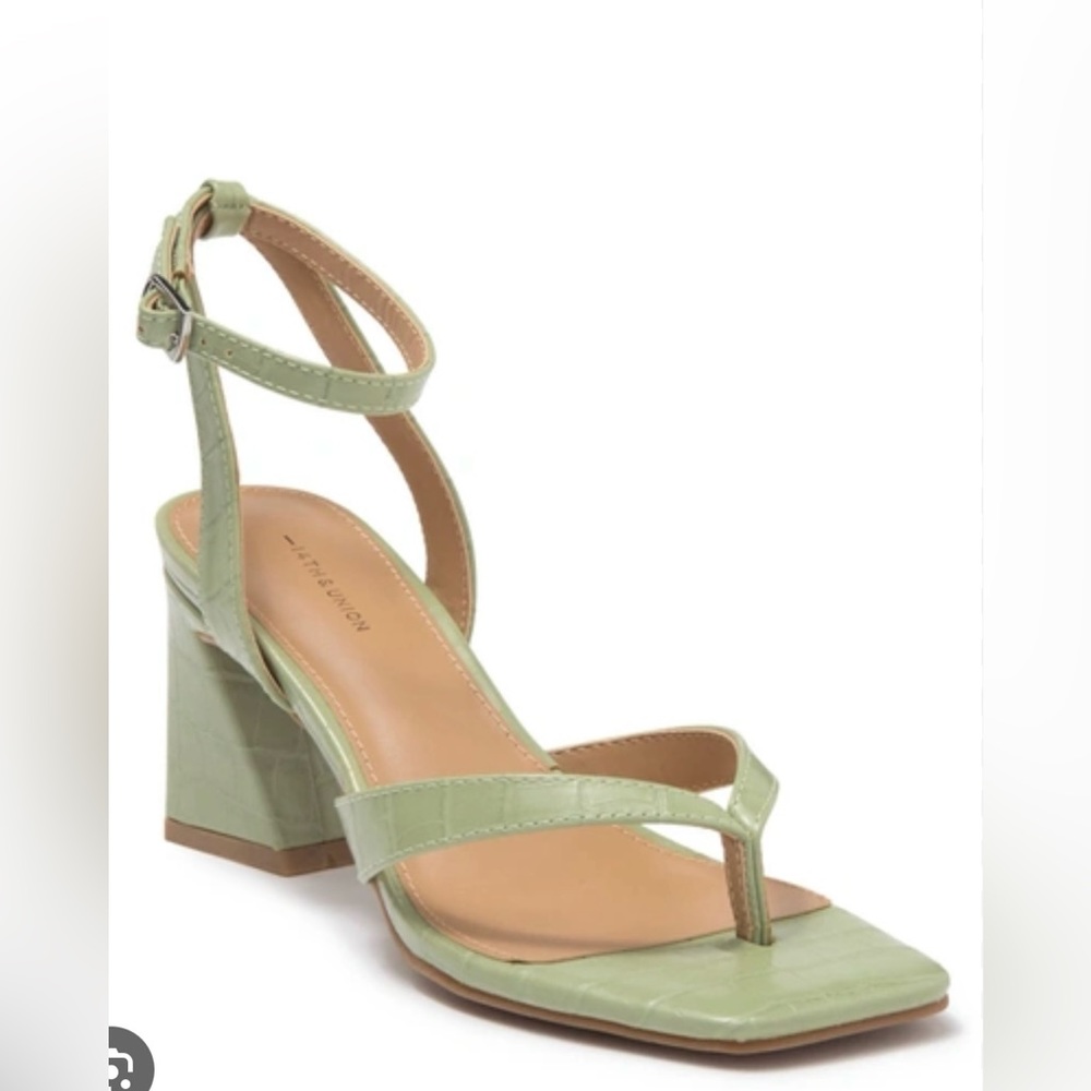 Sage Green Croco Strappy Heel (LAYLA) Size 7.5 NEW IN BOX $25